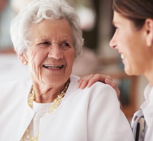 Begleitung für Seniorinnen und Senioren – Ehrenamtliche Helfer:innen gesucht