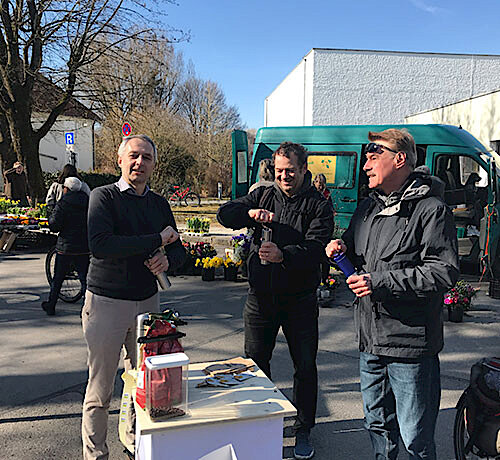 Weltfrauentag in Puchheim – Bürgermeister lässt Männer „fair mahlen“