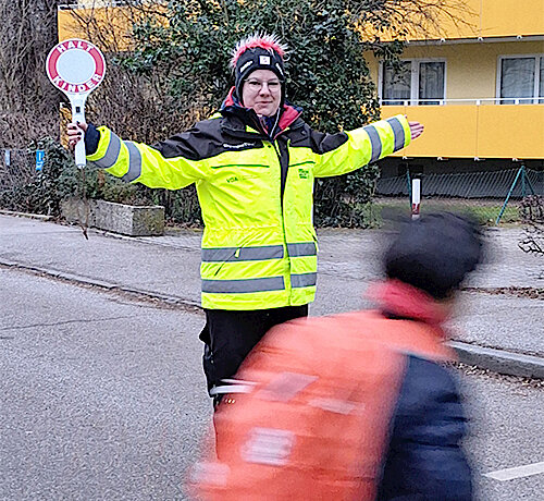 Ehrenamtliche Schulweghelfer dringend gesucht!