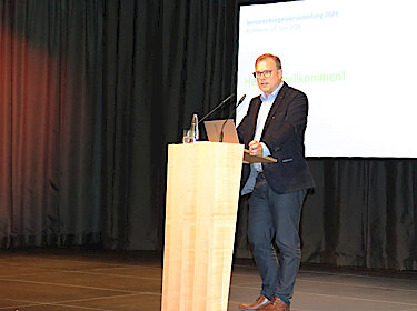 Thomas Hofschuster auf der Bühne des PUC Thomas Hofschuster auf der Bühne des PUC