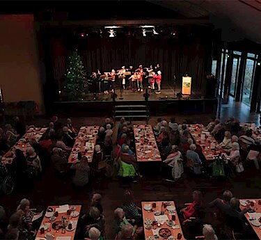 Seniorenweihnachtsfeier von oben